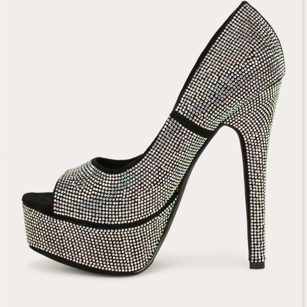 Vigo fiore platform pumps
